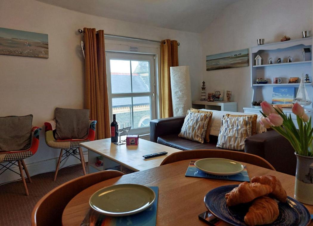B&B Tywyn - Salt Marsh Apartment - Bed and Breakfast Tywyn