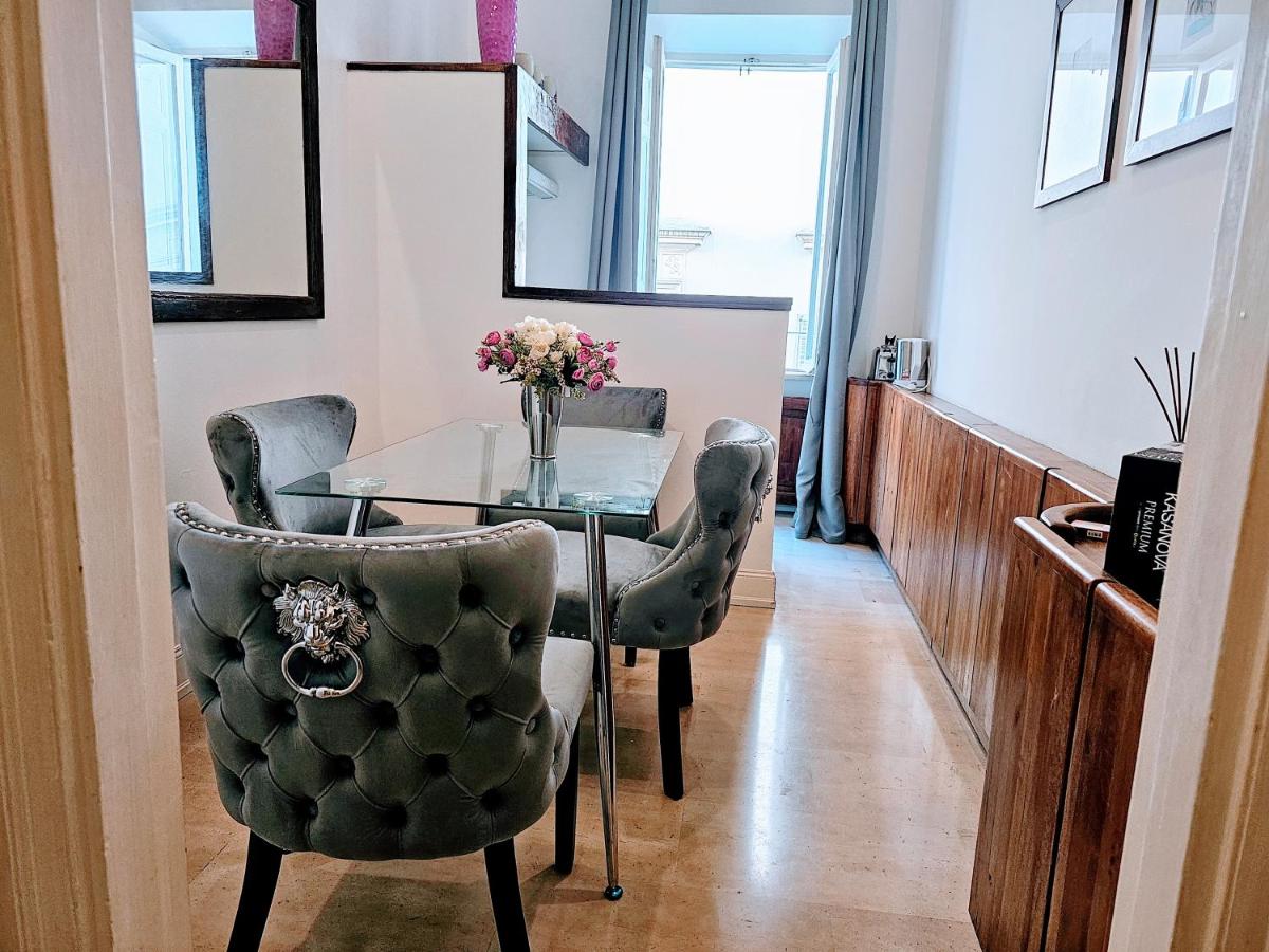 Piazza di Spagna Heart Of Rome Best LocatioN - B&B