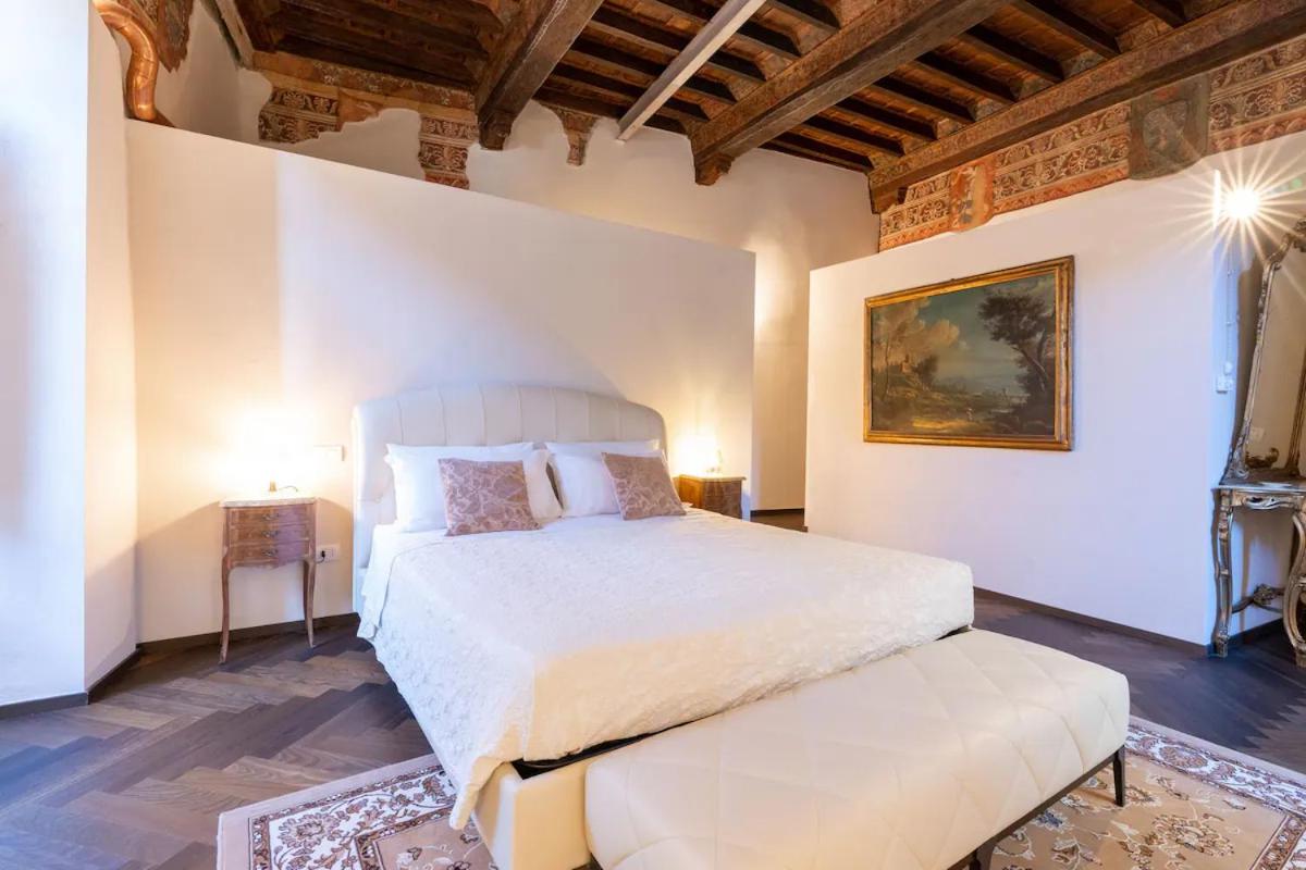 B&B Narni - centro storico - LUXURY EXPERIENCE NARNI VINTAGE ÉLITE SUITE - Bed and Breakfast Narni