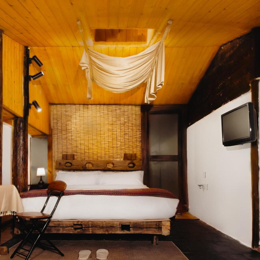 Naxi Style Private Queen Bed Room