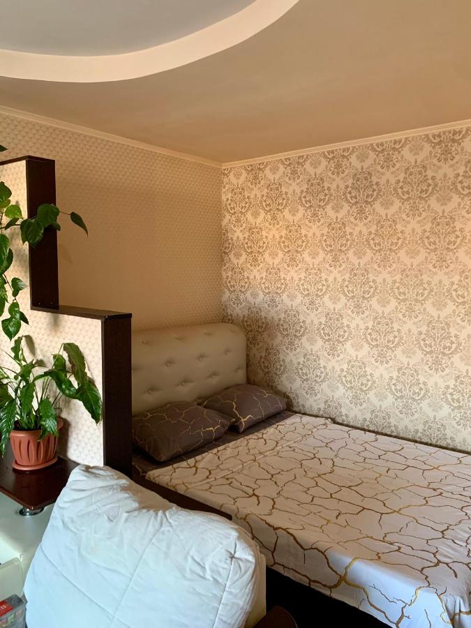 B&B Pavlodar - 1-комн ЕВРО с аквариумом - Bed and Breakfast Pavlodar