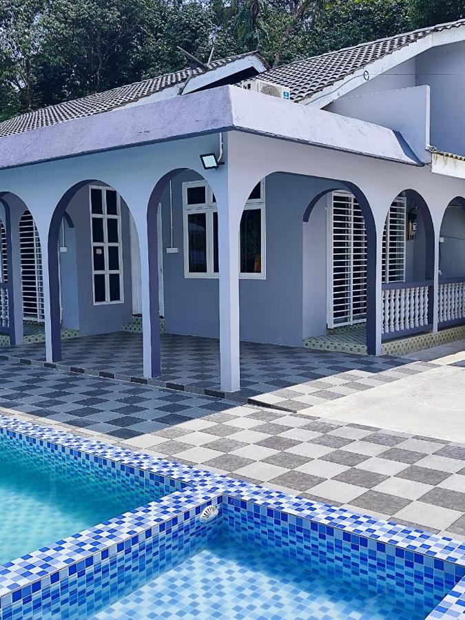 D’wokah Roomah Pool & Space - B&B Ketereh