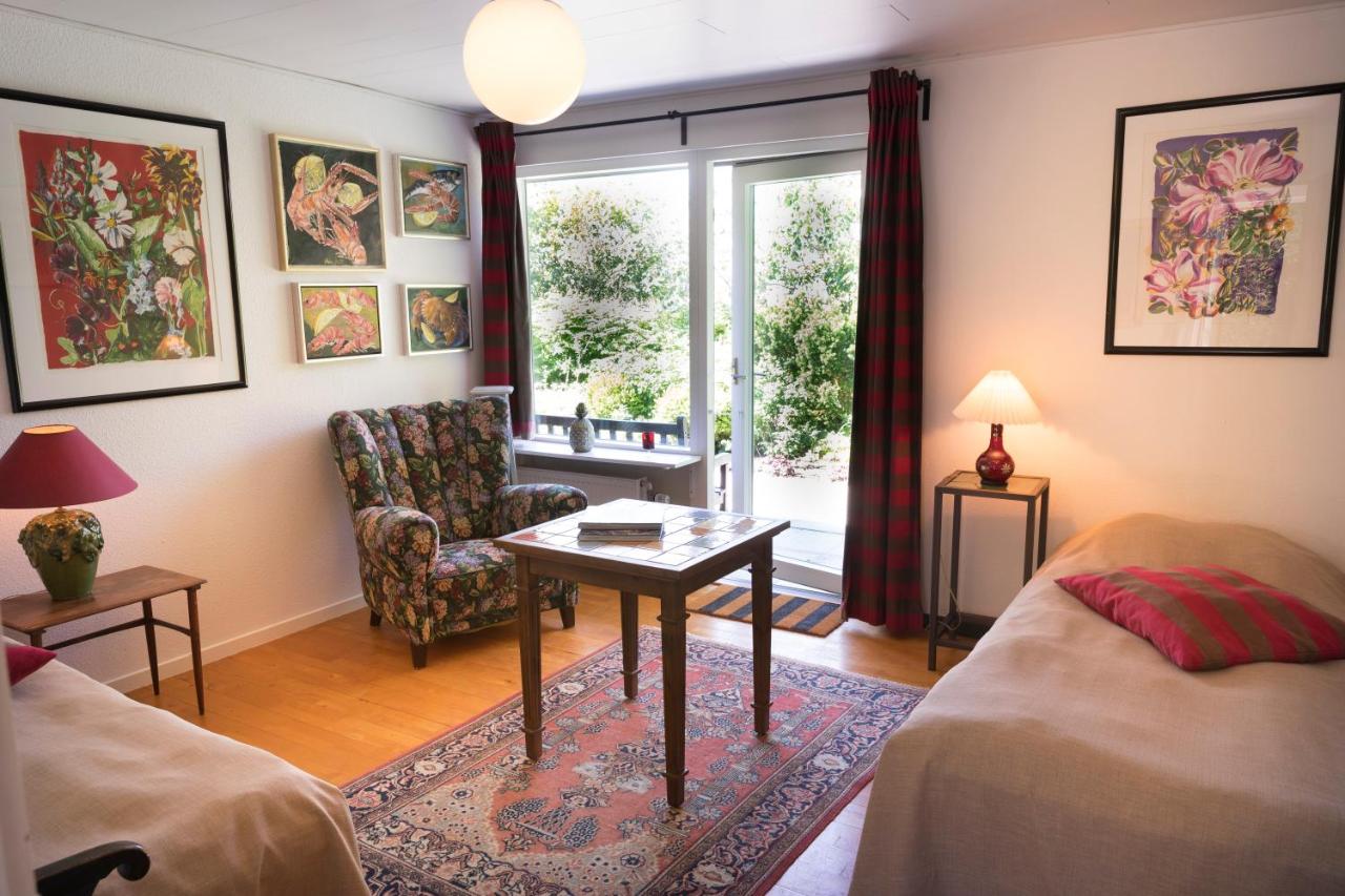 Twin Room with Shared Bathroom