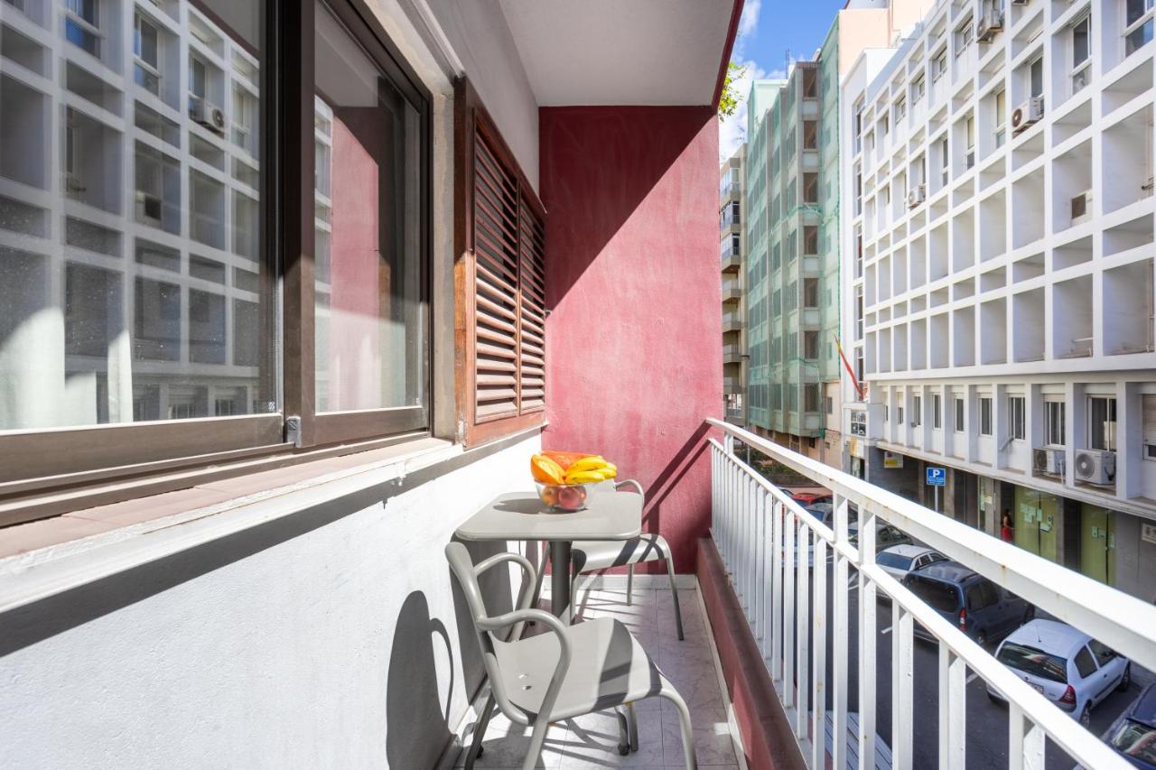 Home2Book Cozy Apt La Marina, Santa Cruz Center - Chambres d’hôtes