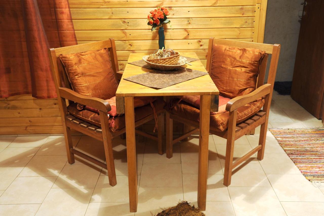 The Edge Of The Village - Shefer - B&B Shefer