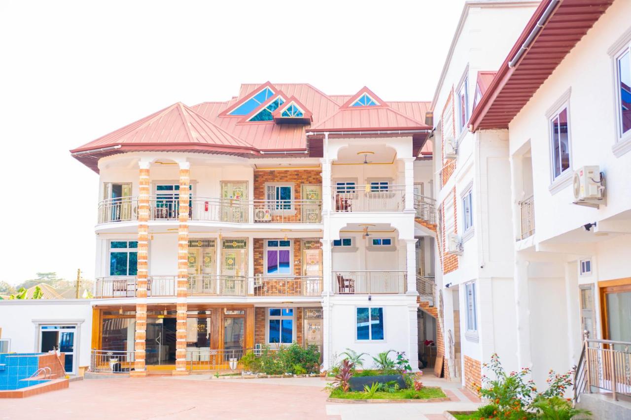 B&B Sunyani - Sannak Hotel Limited - Bed and Breakfast Sunyani