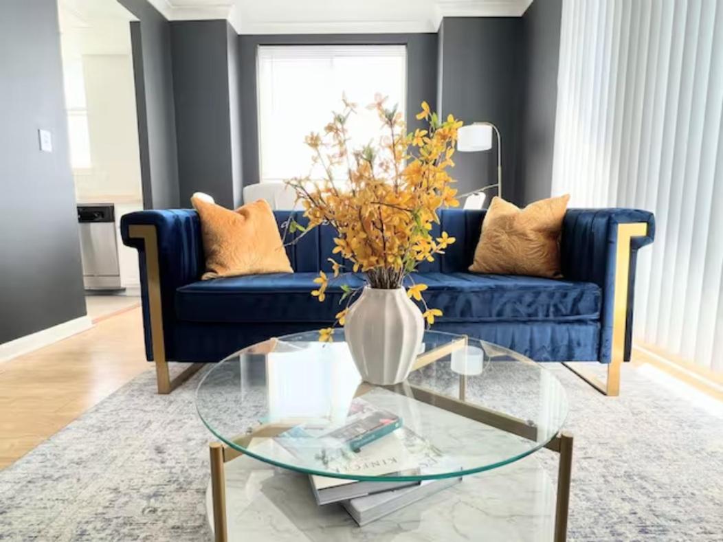 Elegant King Suite Metro DC - B&B
