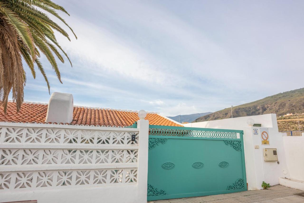 Calala House with huge terrace - B&B