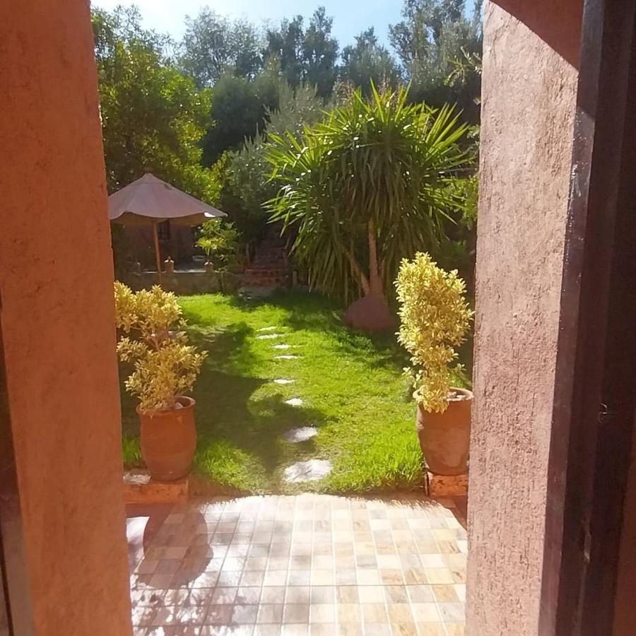 Familienzimmer mit Gartenblick