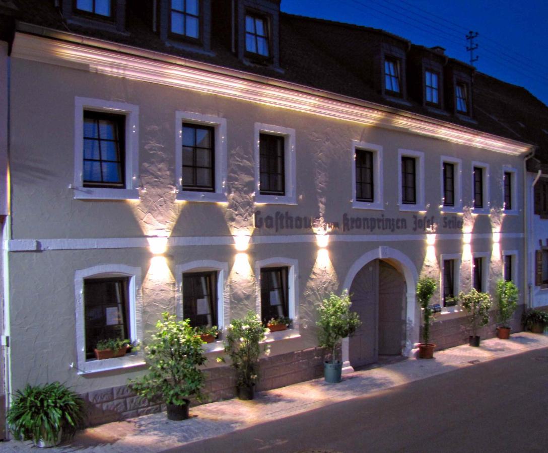 B&B Weyher - Zum Kronprinzen Hotel Garni - Bed and Breakfast Weyher