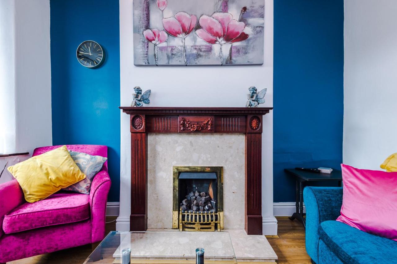 Cosy 2 Bedroom house-Short drive from Blackpool Pleasure Beach - B&B Blackpool