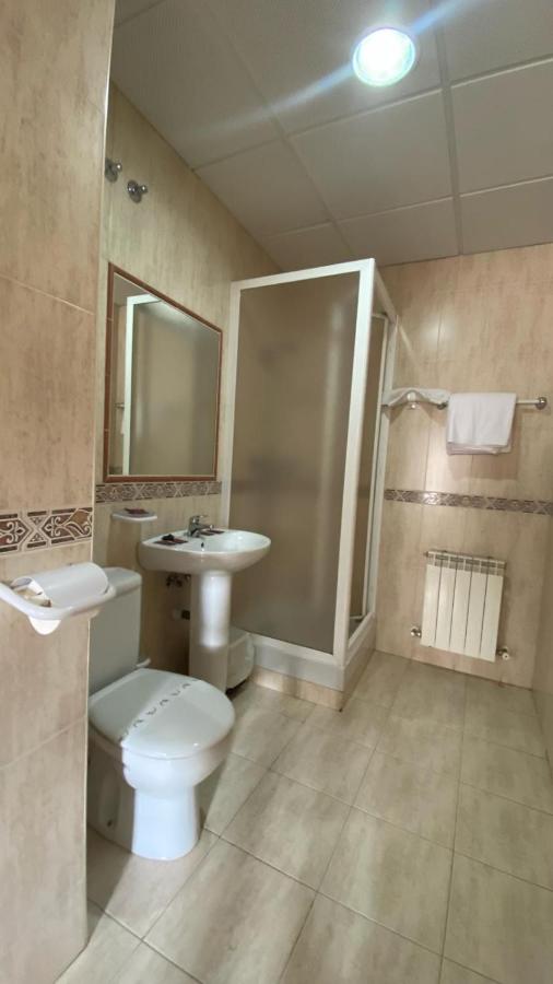 Standard Twin Room with Mountain View