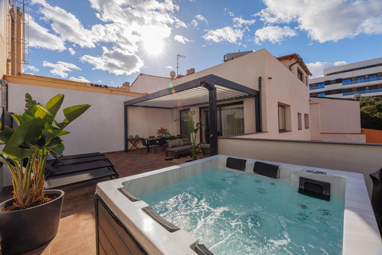 B&B Montgat - Atico Duplex Playa Area Barcelona con SPA exterior - Bed and Breakfast Montgat