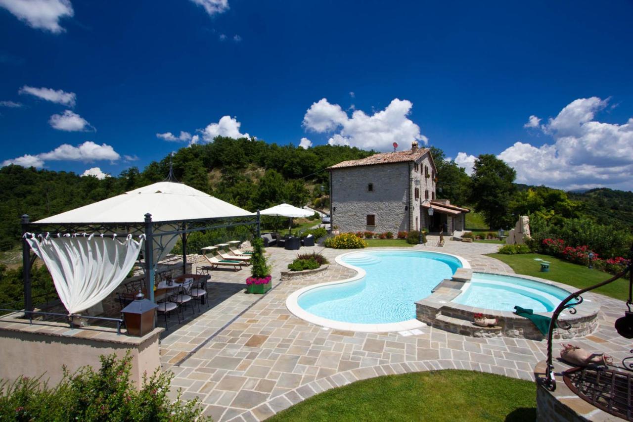 Stunning villa with pool, Jacuzzi and wonderful view - B&B