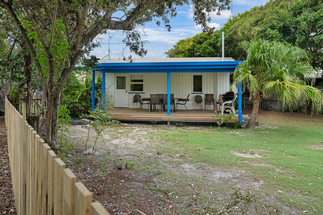 B&B Rainbow Beach - The Shack Rainbow Beach - Pets Welcome - Fully Fenced - Close to Beach - Bed and Breakfast Rainbow Beach