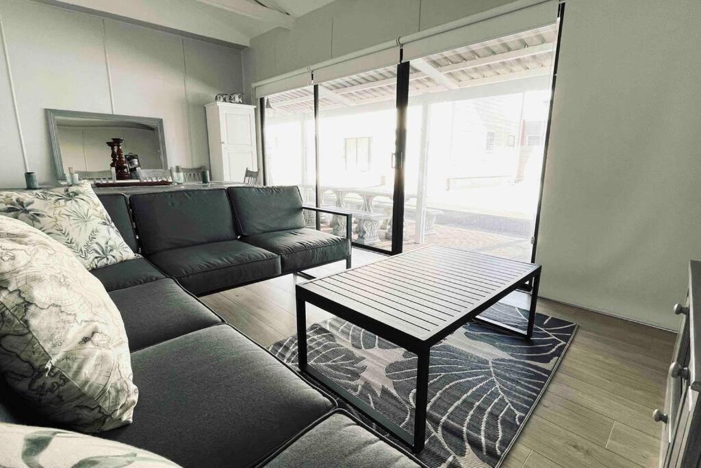 The Perfect Hartenbos Holiday Home - Chambres d’hôtes