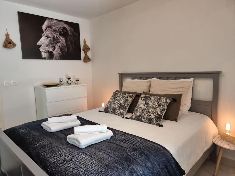 Appartement 2 pers, terrasse, piscine, parking - B&B