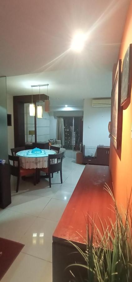 B&B Jakarta - Apartemen Thamrin City 2 BIG BR,74sqm,City View - Bed and Breakfast Jakarta