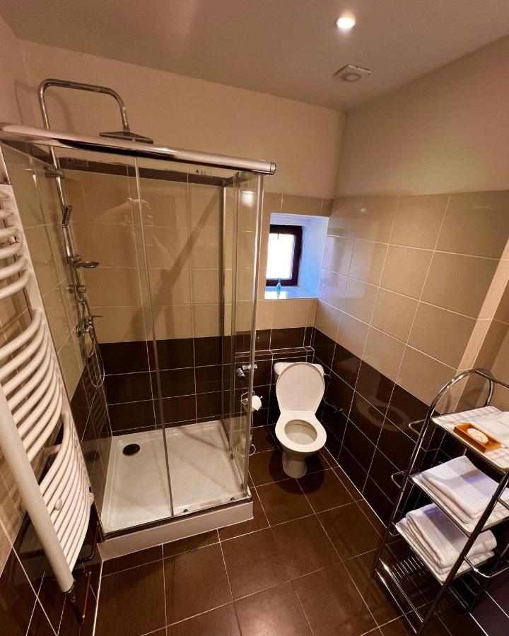 Camera Matrimoniale con Bagno Privato