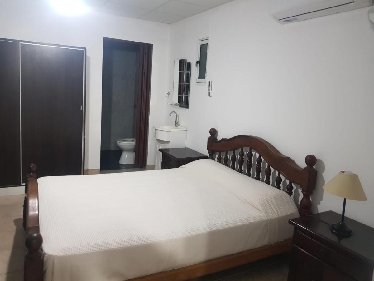 Hospedaje Colonia - B&B Colonia Caroya
