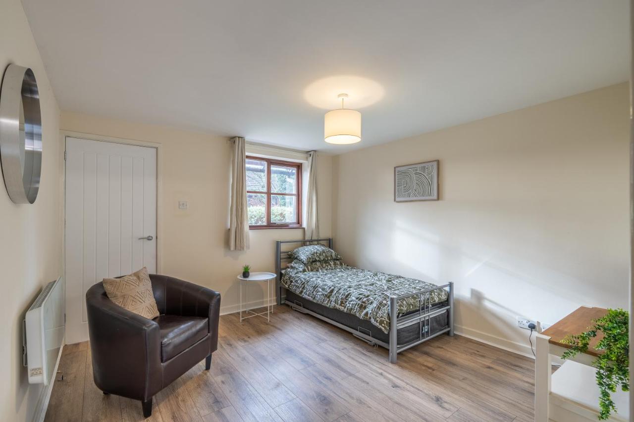 B&B Wellington - Modern studio flat in Wellington, Telford - Bed and Breakfast Wellington