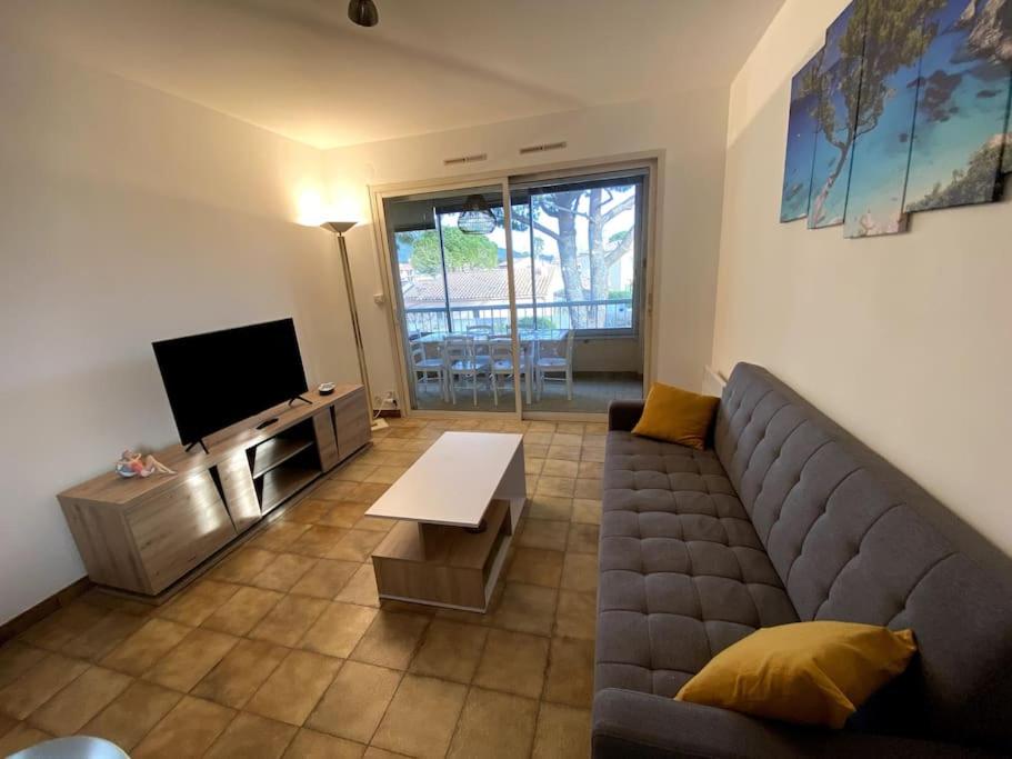 Bel appartement proche des criques - Climatisé - B&B