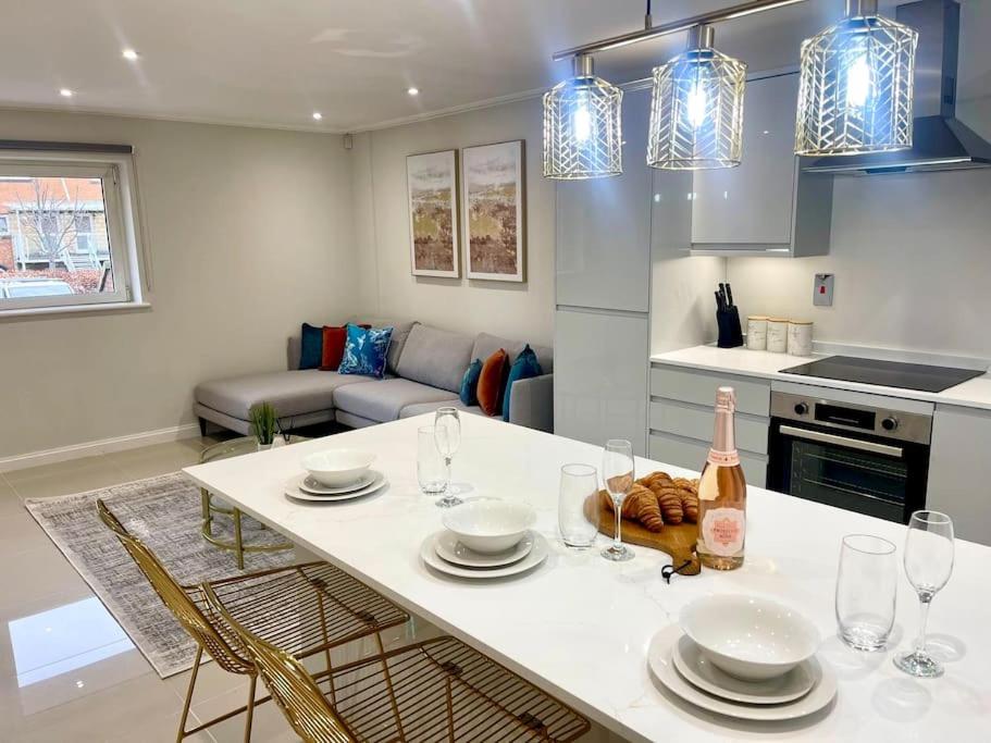 Stylish Urban Escape Cardiff Bay Free Parking - B&B Cardiff