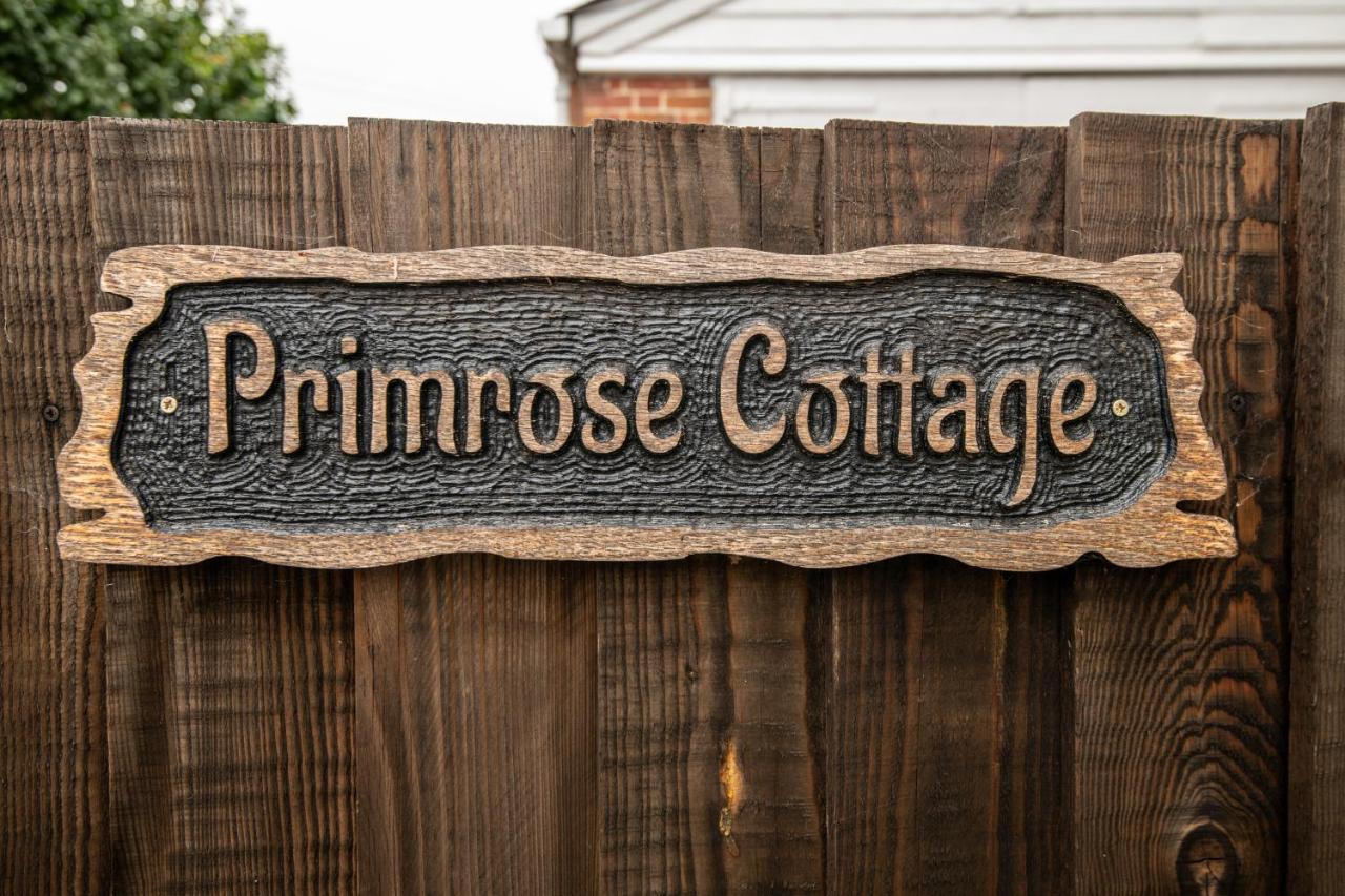 Primrose - Holiday Cottage with Private Vineyard - Bed and Breakfast
