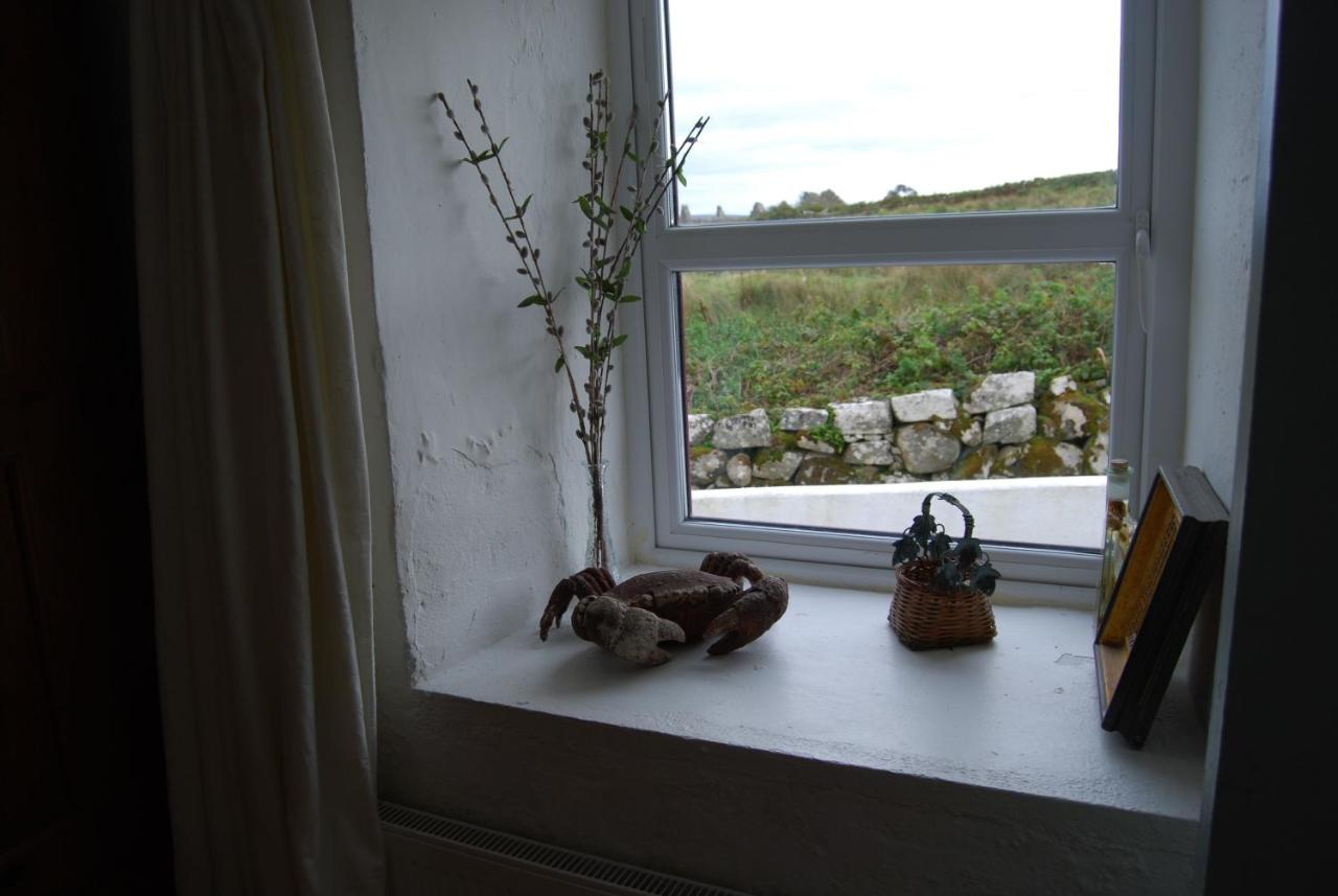 Roundstone 134 Seans Cottage Inishnee - B&B