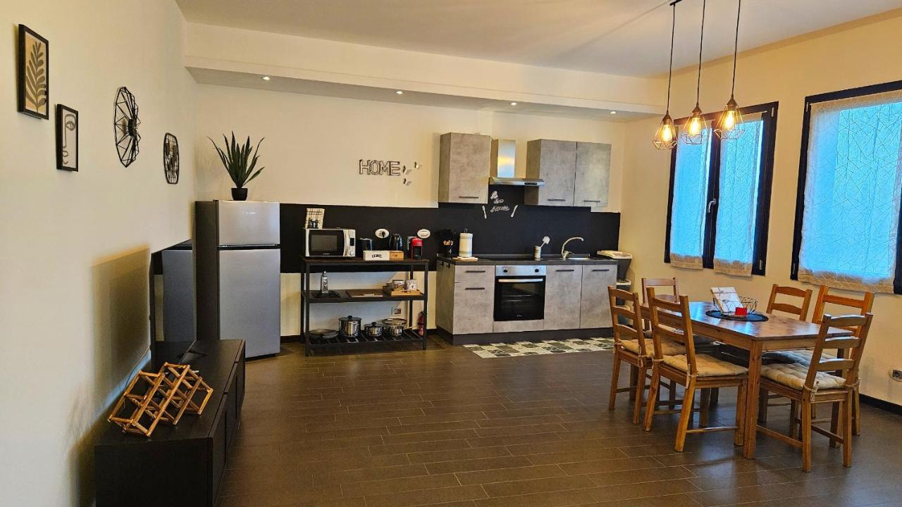 AK Homes, a due passi da Orio - Bed and Breakfast