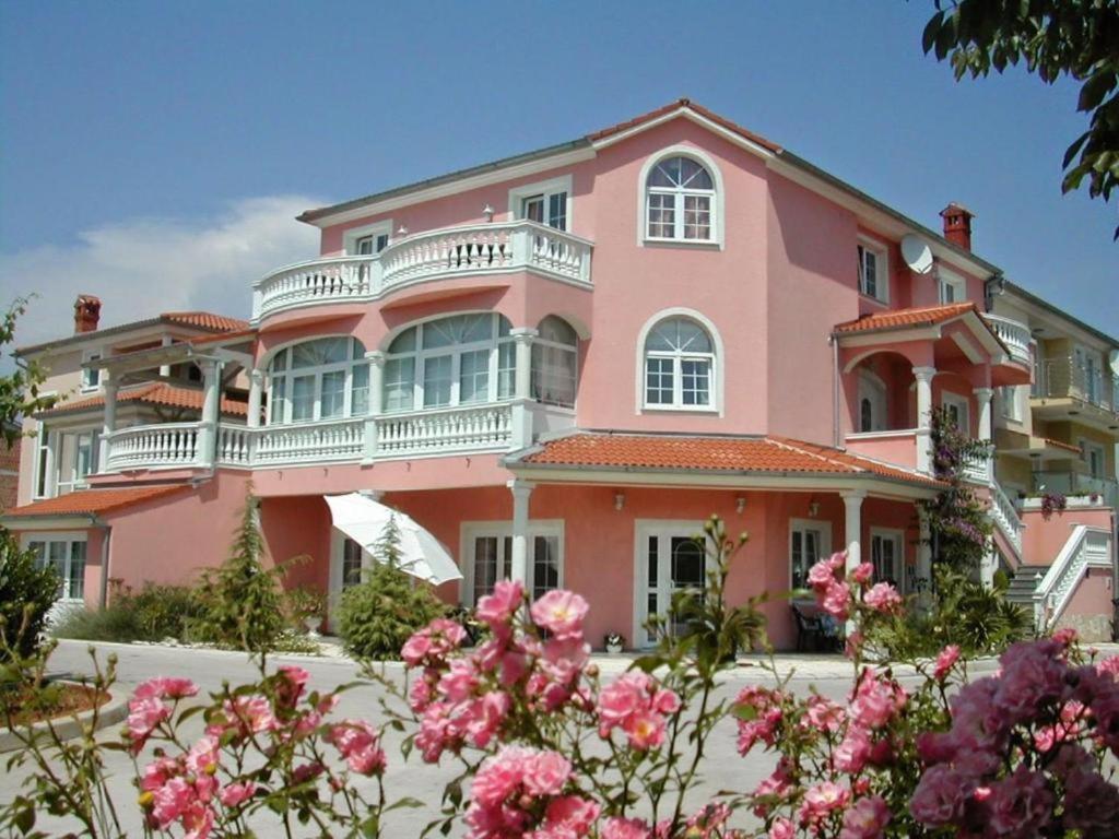 B&B Fažana - Hotel Villa Vera 2 - Bed and Breakfast Fažana