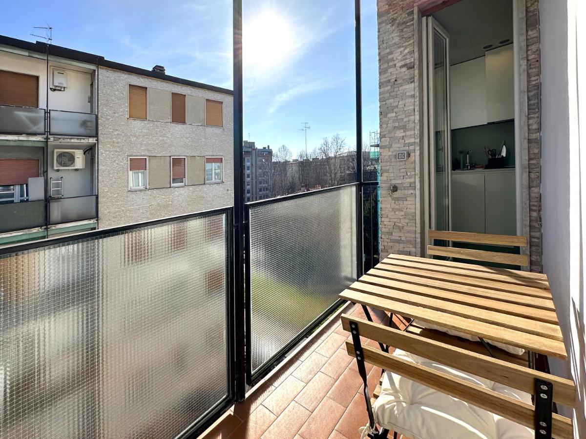 SAN SIRO BLUE FLAT - B&B Milano