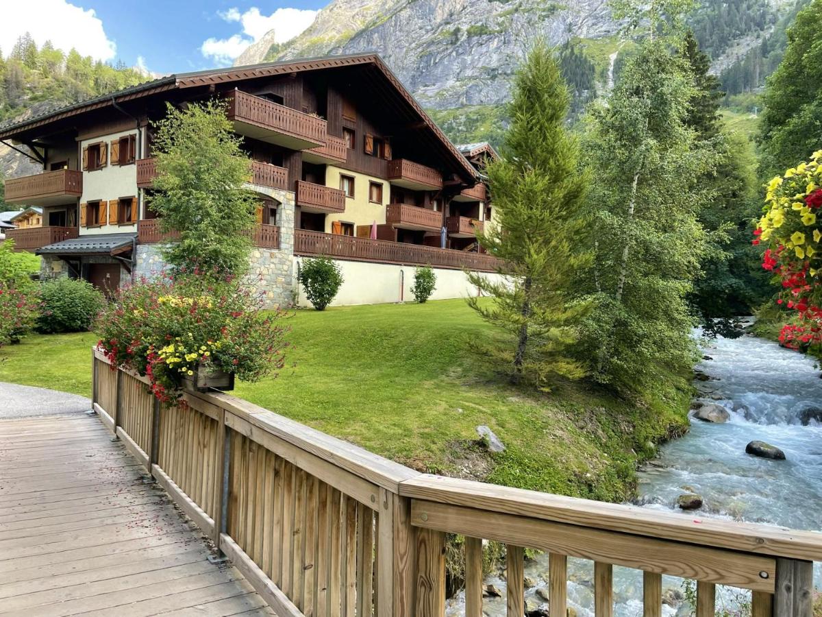 Appartement accueillant à Pralognan-la-Vanoise avec balcon et vue - Chambres d’hôtes