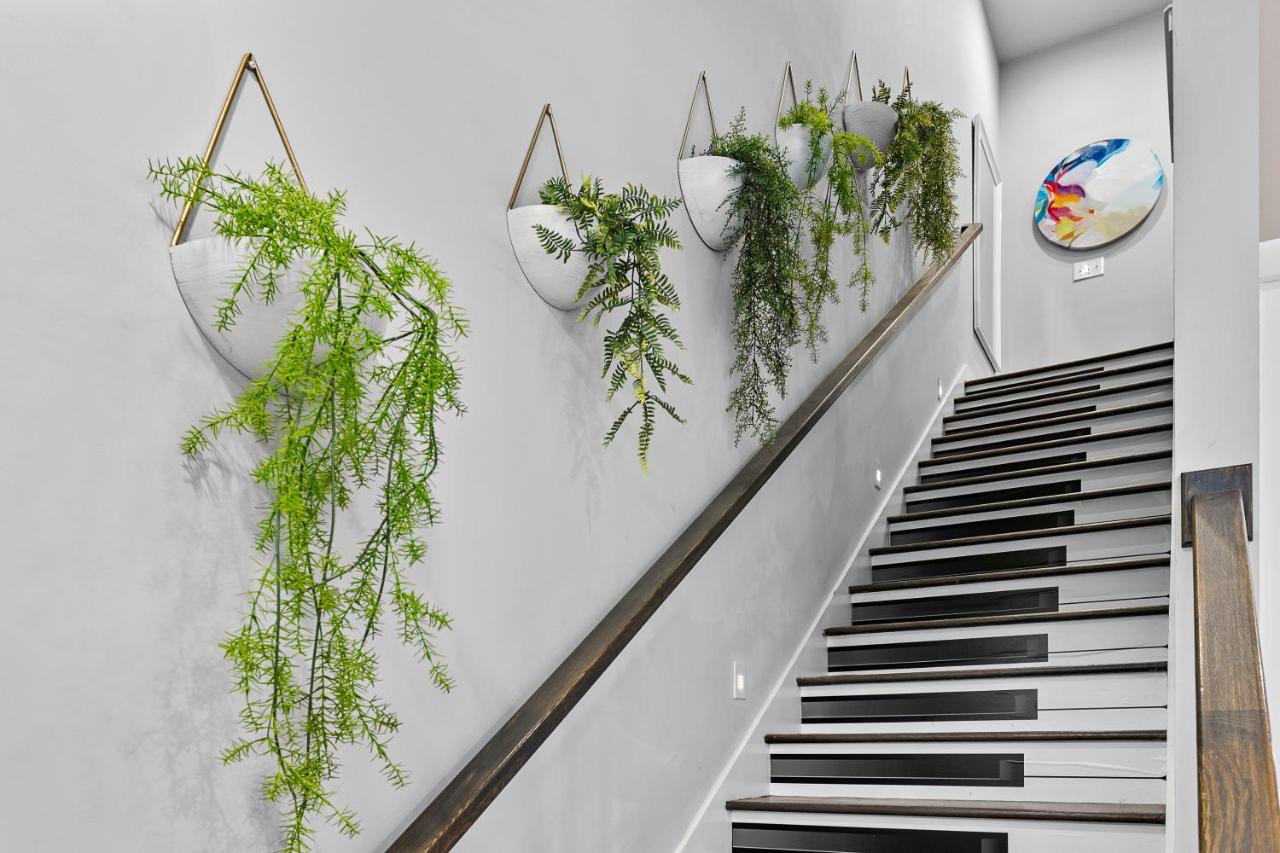 Stylish City Heights Townhome - B&B Nashville