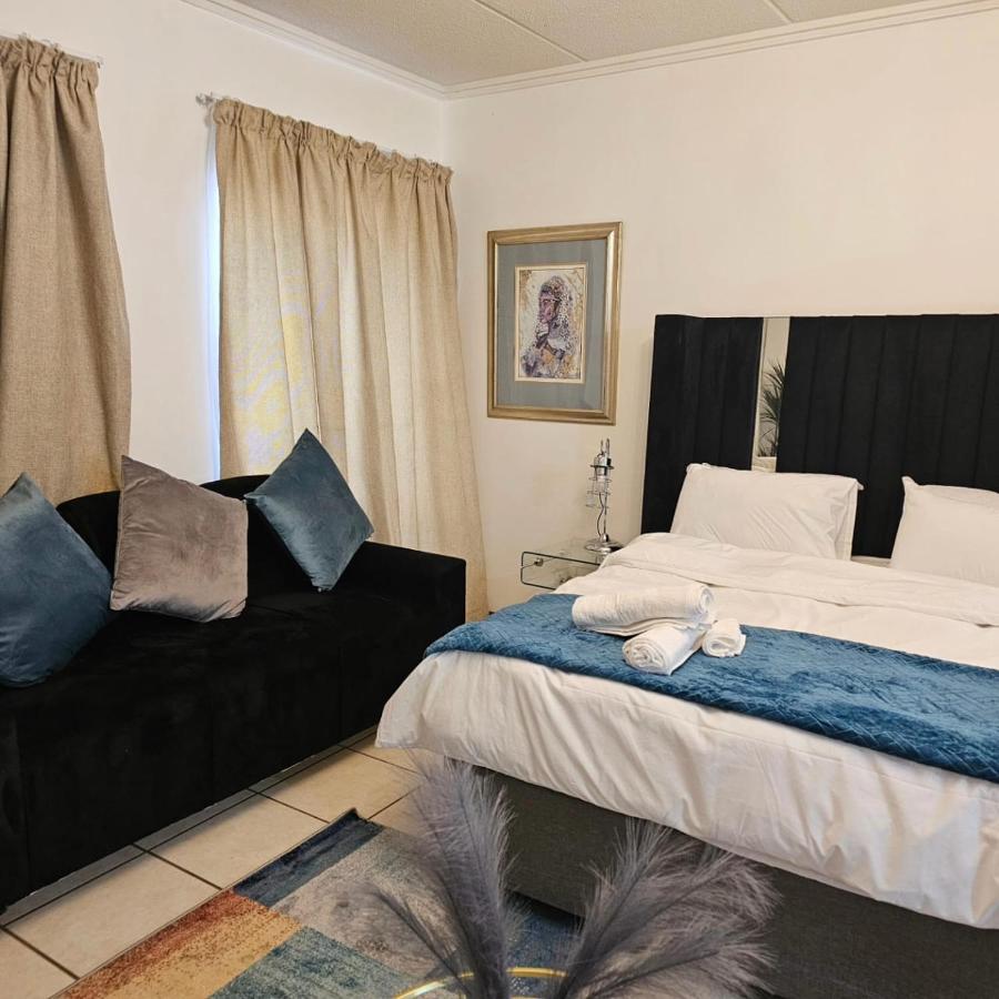 B&B Sandton - Luxury Apartment In Fourways - Bed and Breakfast Sandton