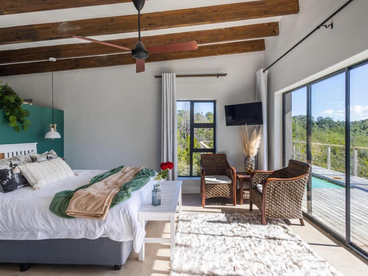 Luxury Queen Room