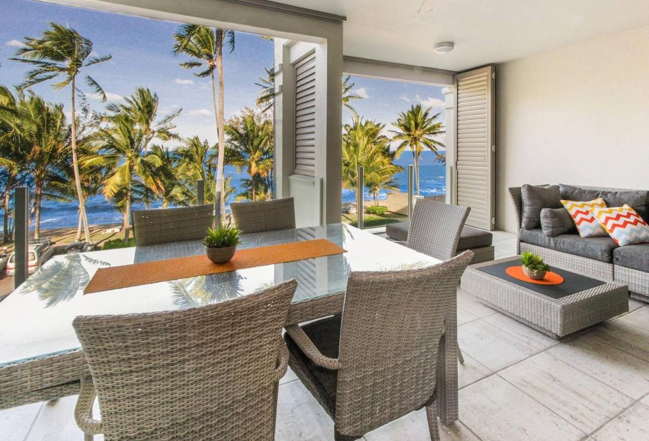 Gris at Island Views—Pool Paradise on the Beach - Bed and Breakfast