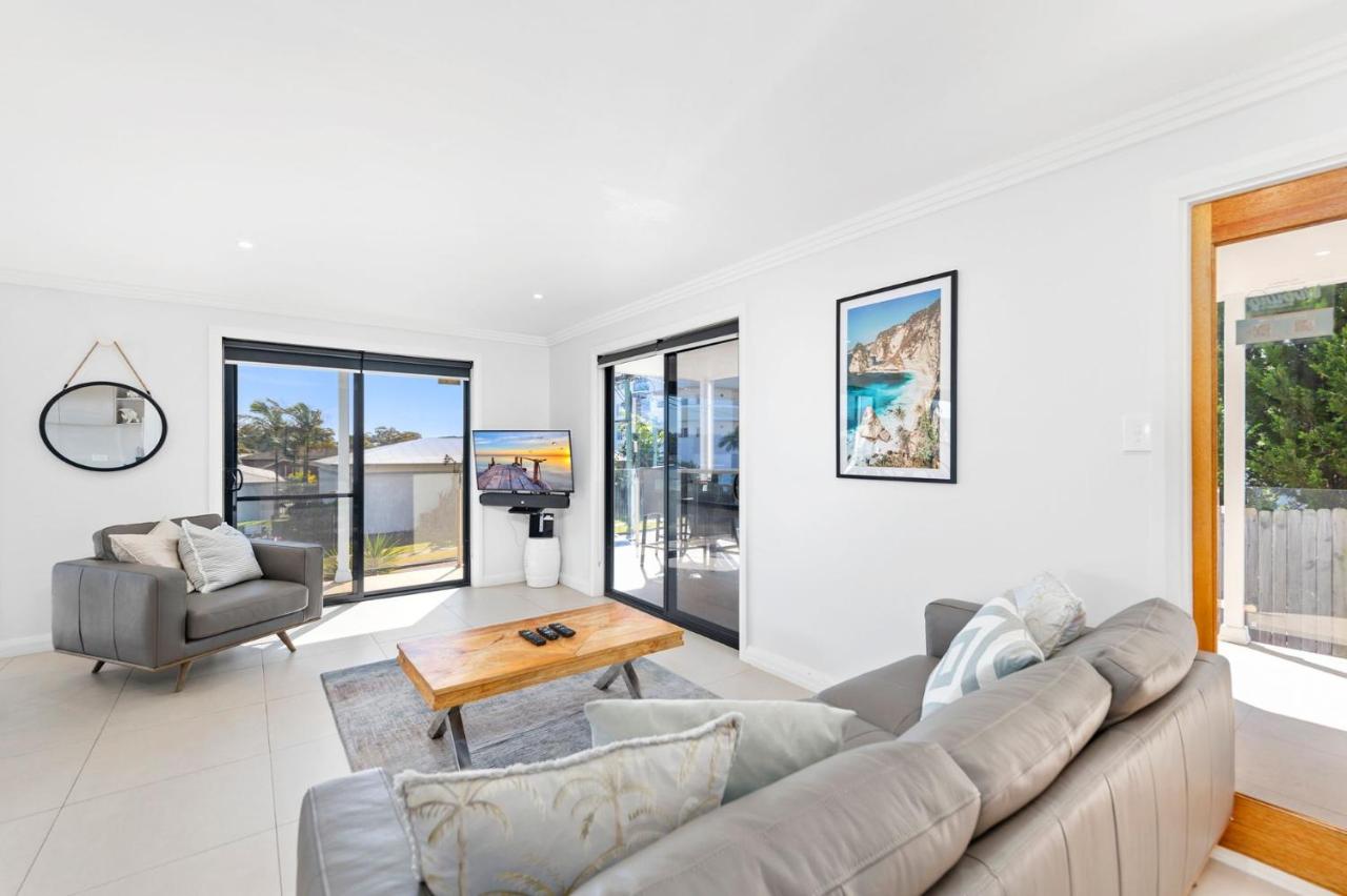 B&B Shoal Bay - Unit 1 Tomaree Road 16 Downstairs - Bed and Breakfast Shoal Bay