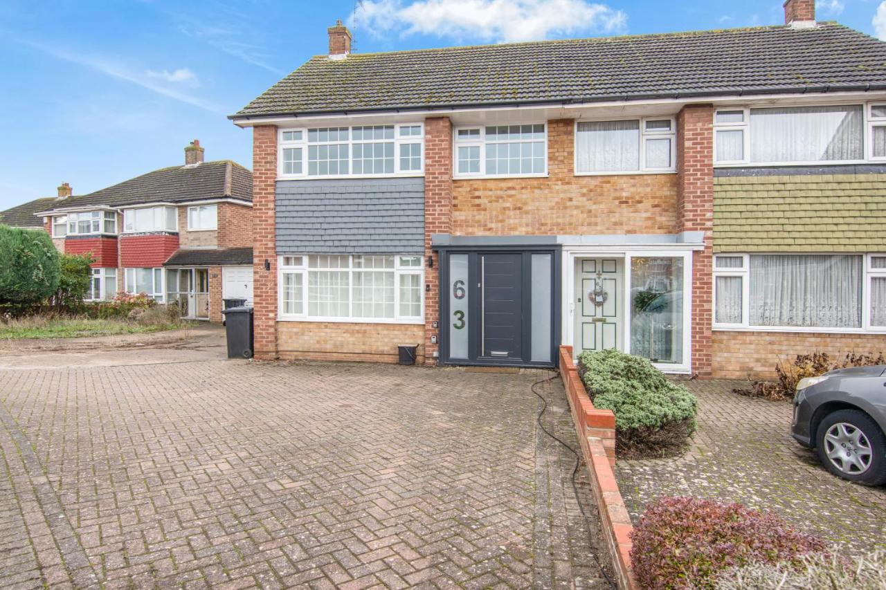 Gravesend 3 Beds By JADA Homes - B&B