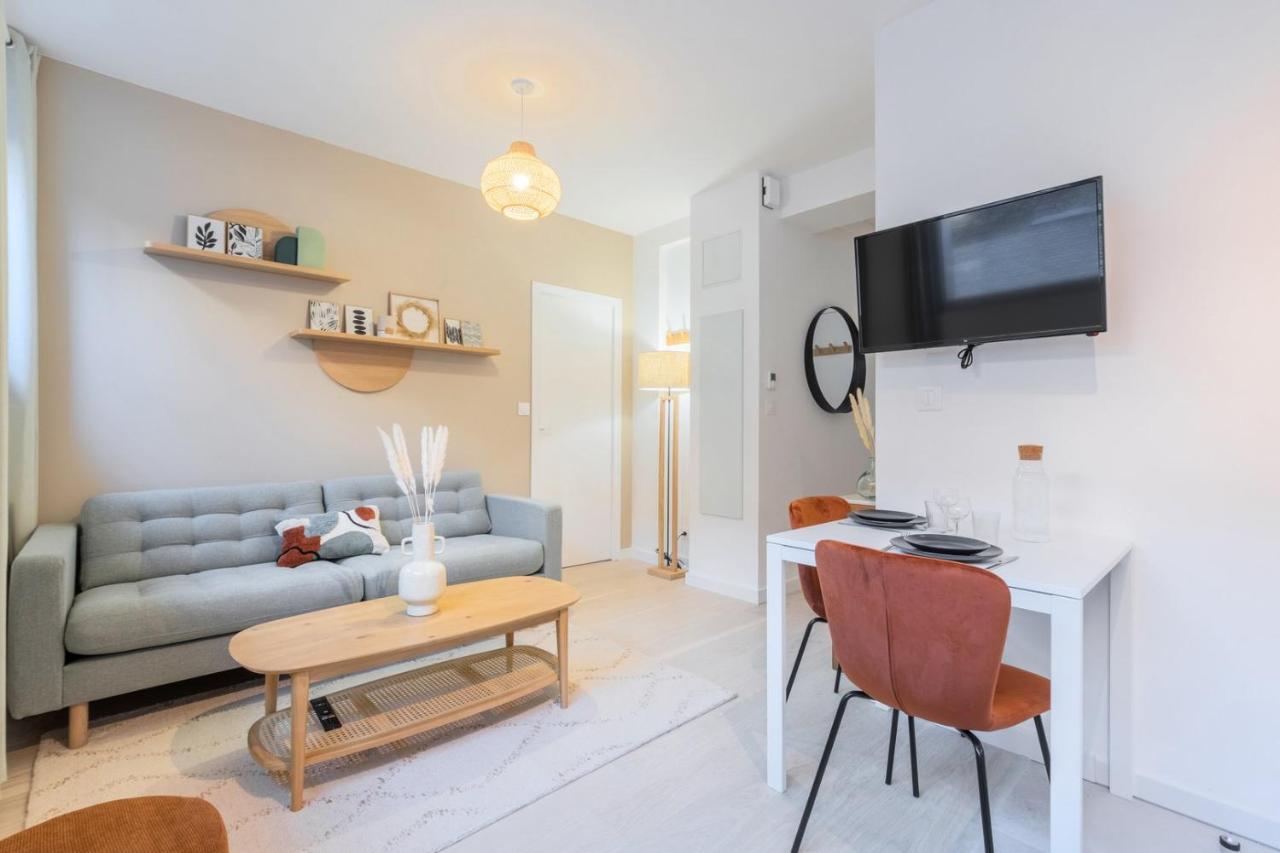 Renovated 1 bedroom apartment - Bed and Breakfast