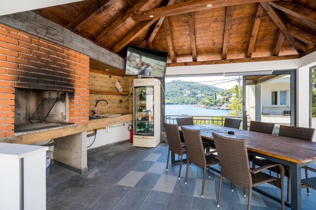 Standard One-Bedroom Apartment with Terrace and Sea View