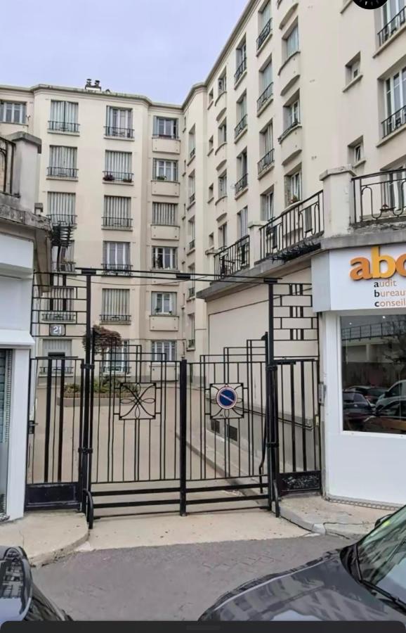 CityStay-Confort- 5 min Metro - - Bed and Breakfast