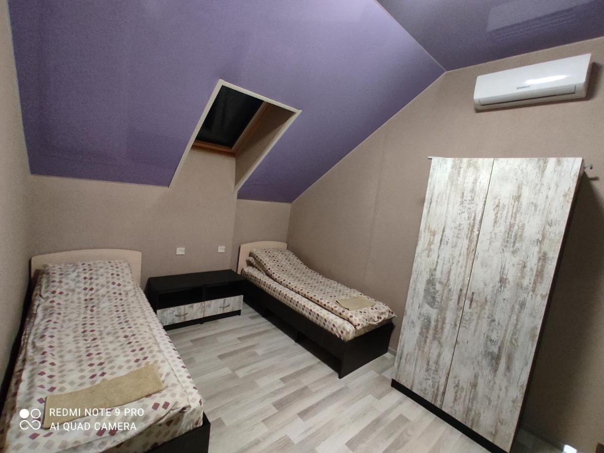 Twin Room with Shared Toilet