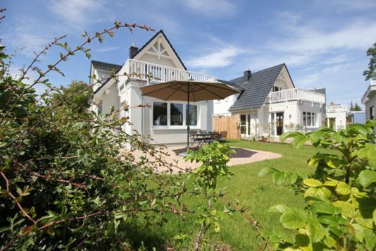 Ferienhäuser Ferienhaus, Uns Boddenhuesing - Ferienwohnung Born