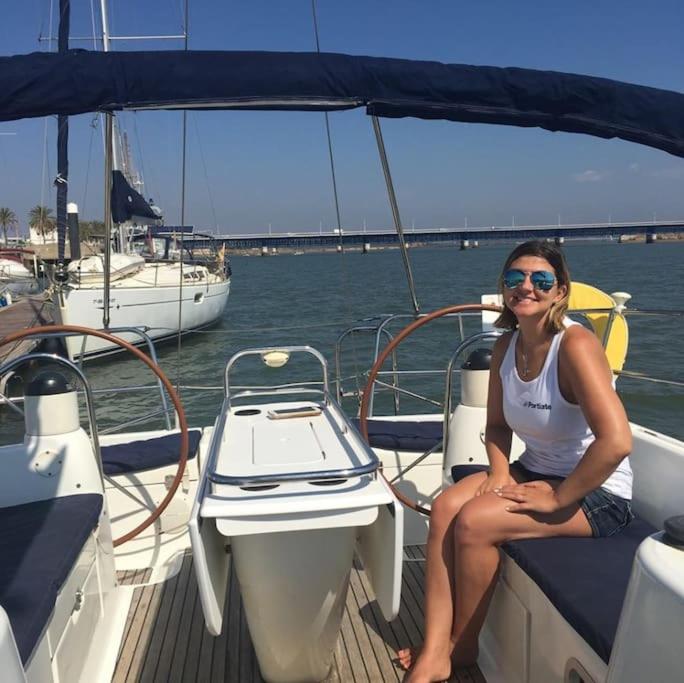 Sailing Yacht in Portimão Marina - B&B
