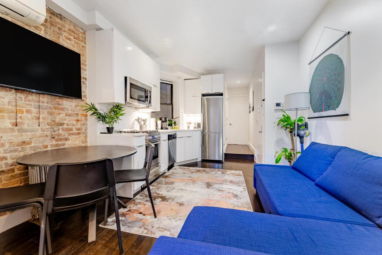 B&B New York - Explore Hudson Yards at Aesthetic Prime 2BD Apartmnet - Bed and Breakfast New York