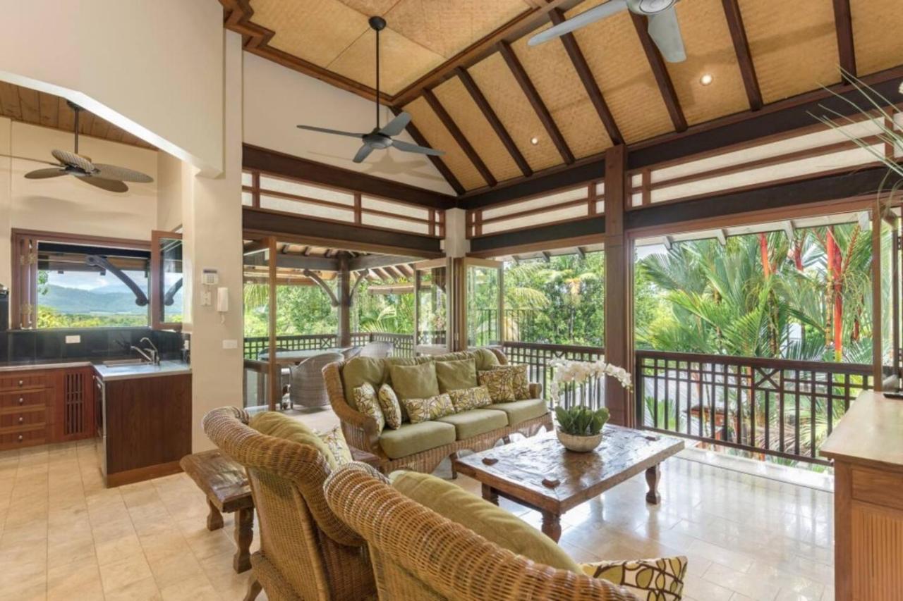 Palm Bliss Villa - A Central Balinese Pool Oasis - B&B Port Douglas