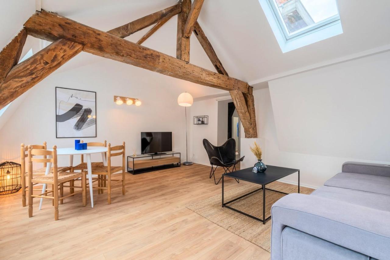 Charming rooftop apartment in Old Lille! - B&B