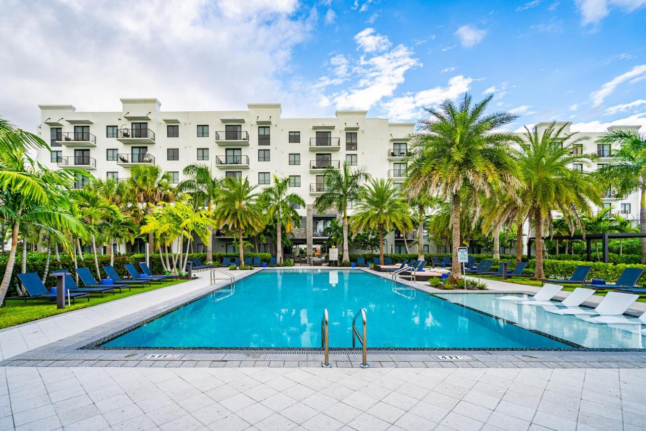 Modern 1 Bed in Downtown Doral With Free Parking - B&B