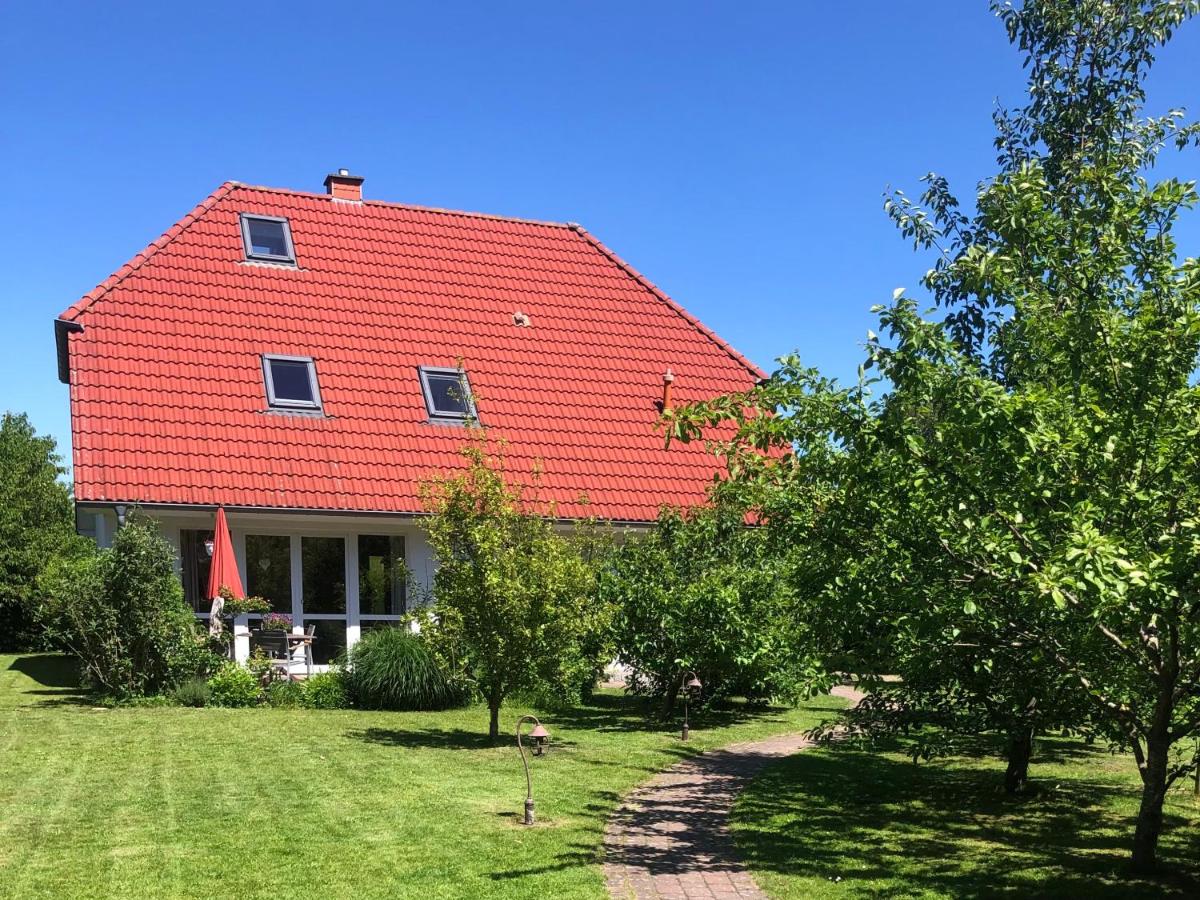 Ferienwohnung Ostseestrandgut - B&B